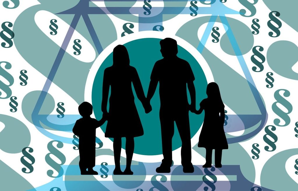 family law, silhouettes, paragraph-6294972.jpg